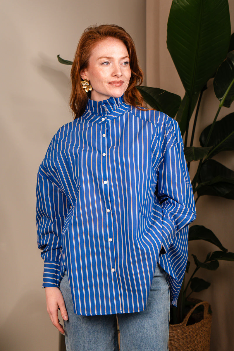 Chemise rayée Oria femme en coton bleu, col montant sophistiqué - It Hippie