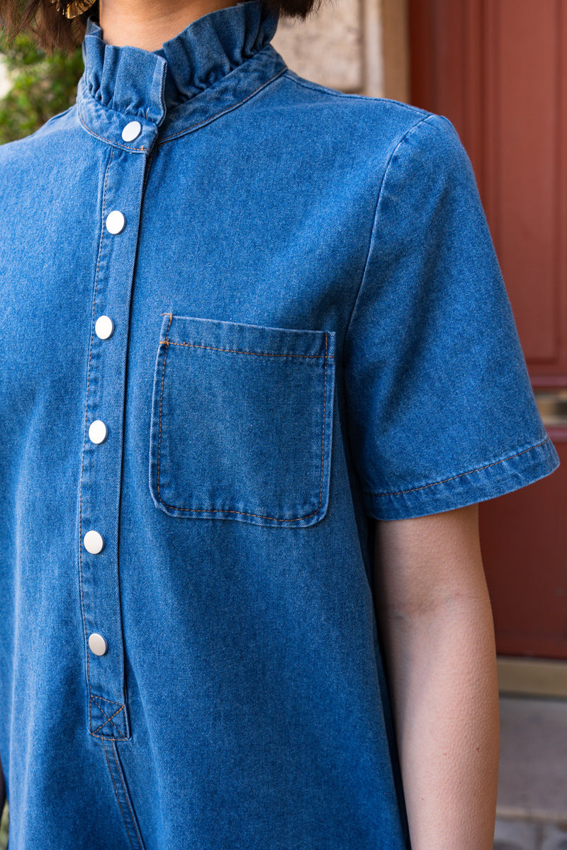 Combishort Meryl en denim bleu femme, fermeture boutonnée et poche poitrine - It Hippie