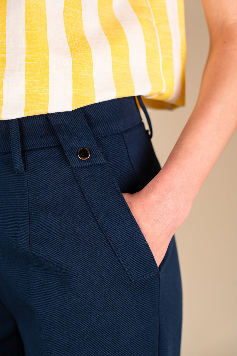 Pantalon Hector femme en coton marine, plis plats sur le devant - It Hippie
