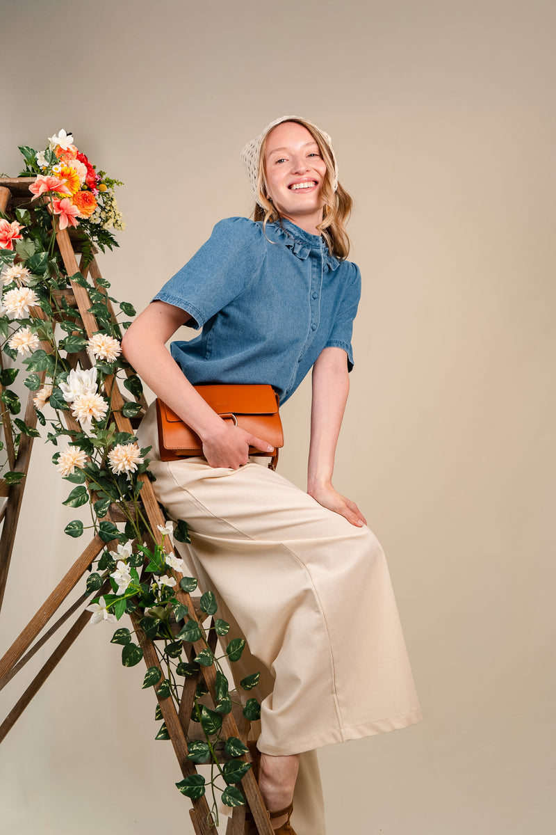Pantalon Oscar femme en coton écru, plis marqués sur le devant - It Hippie