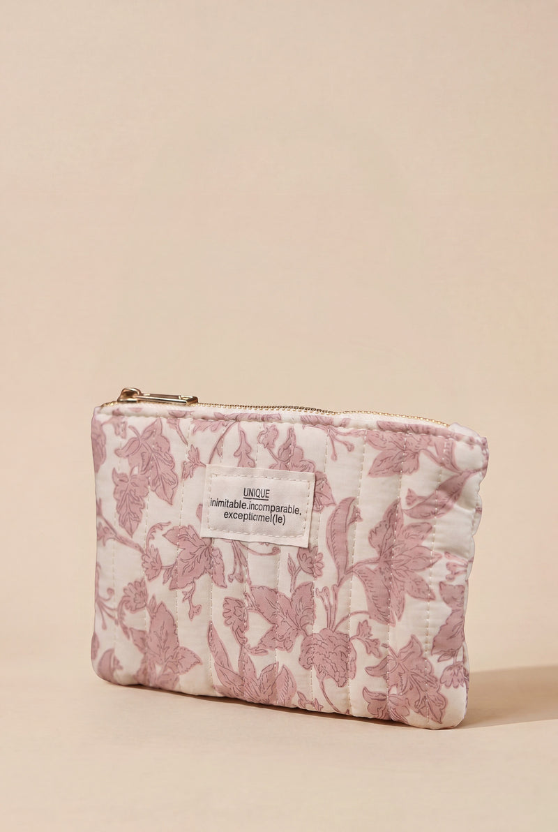 Pochette Odette femme en coton à motifs floraux rose, design délicat et élégant - It Hippie