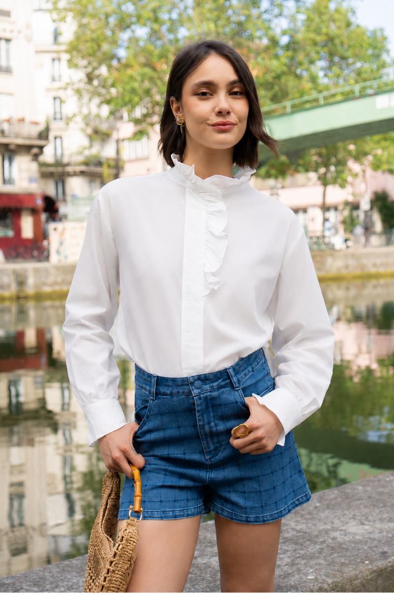 Chemise Éléonore femme en coton broderie anglaise écru, col Claudine ajouré - It Hippie