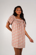 Robe bohème Mathilda femme en coton rouge fleuri, fronces sous le plastron - It Hippie