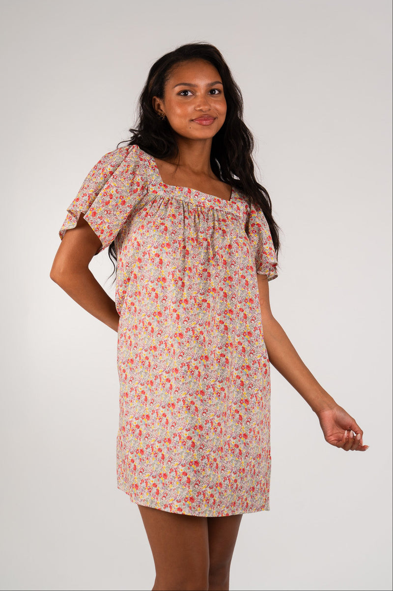 Robe bohème Mathilda femme en coton rouge fleuri, fronces sous le plastron - It Hippie