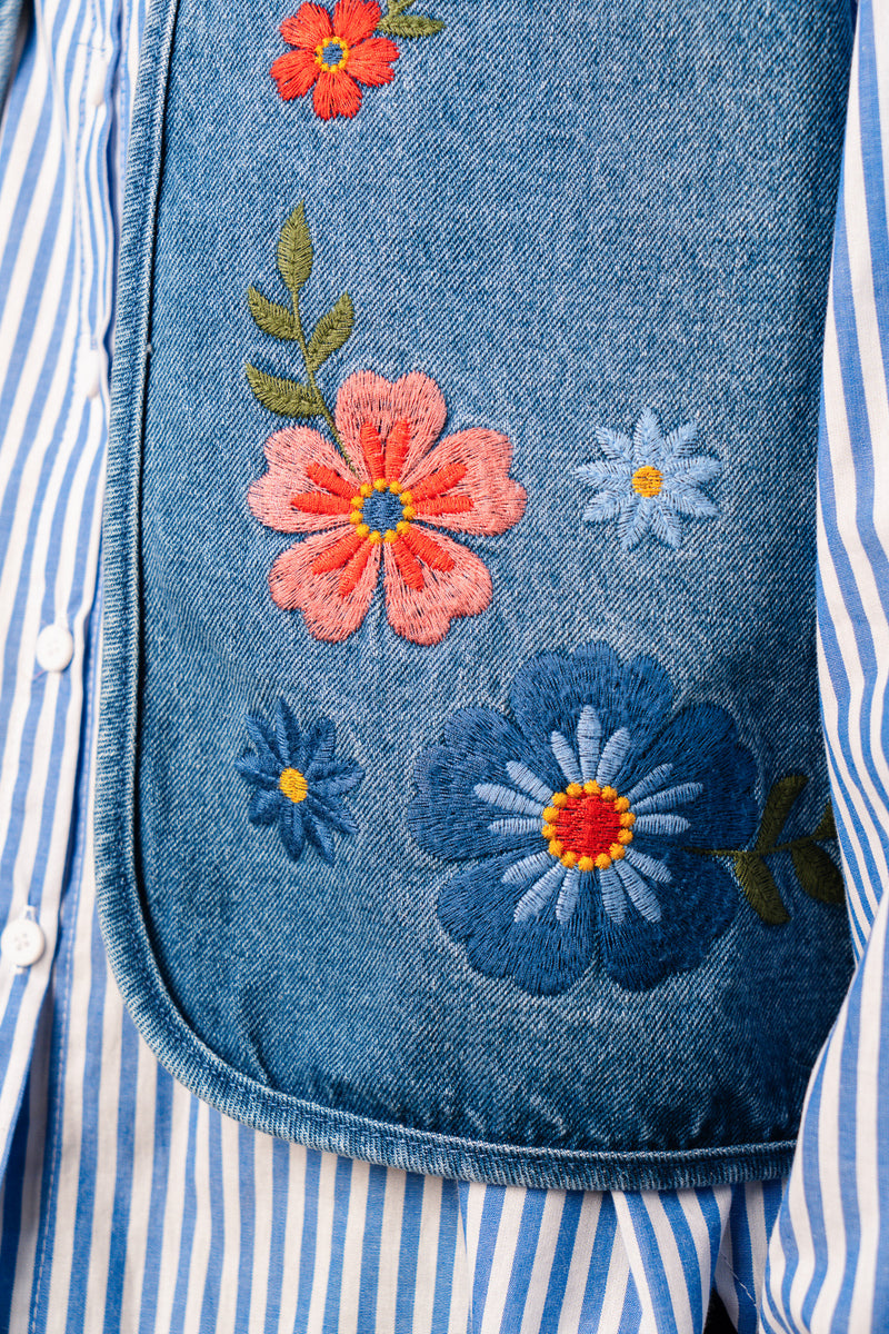 Veste Ylan femme en denim brodée de fleurs, coloris Denim - It Hippie