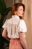 Chemise brodée Cora femme en coton blanc, style bohème romantique aux manches bouffantes - It Hippie