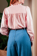 Chemise Iris femme en coton rose, broderie à l'encolure et motif à petits carreaux - It Hippie