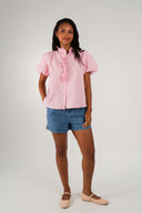 Chemise Oly femme en coton rose à col montant volanté - It Hippie