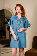 Robe Lysa femme en denim bohème à broderies florales - It Hippie