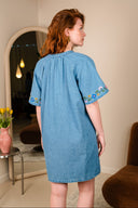 Robe Lysa femme en denim, détails floraux colorés - It Hippie