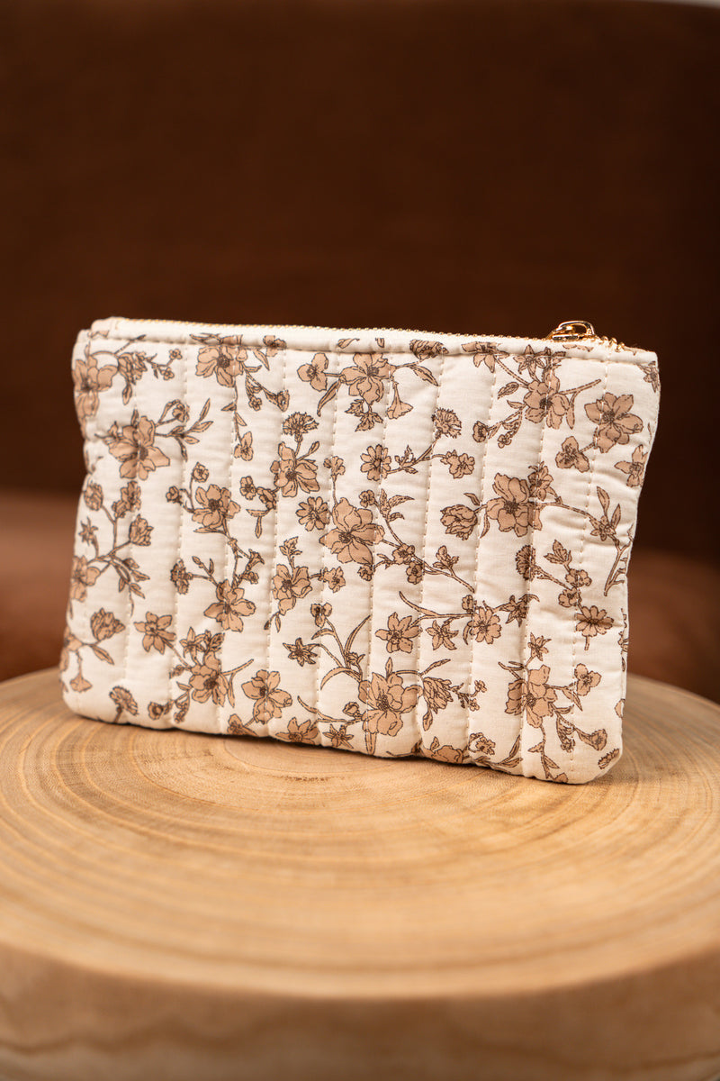 Pochette Odette fleurs marron de la marque IT HIPPIE, maroquinerie élégante avec motif floral brun.