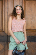Short Nino de la marque IT HIPPIE, vêtement léger pour femme, présenté sur un fond neutre.