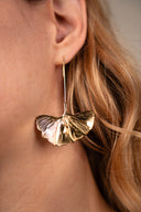 Boucles d'oreilles Albane de la marque IT HIPPIE, bijoux élégants avec design délicat, illustrées sur cette image.