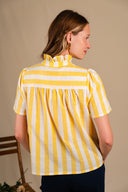 Chemisier Sarah femme en coton jaune à rayures, col légèrement volanté - It Hippie