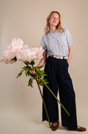 Chemisier Victoire femme en coton bleu ciel à rayures et broderies fleuries - It Hippie