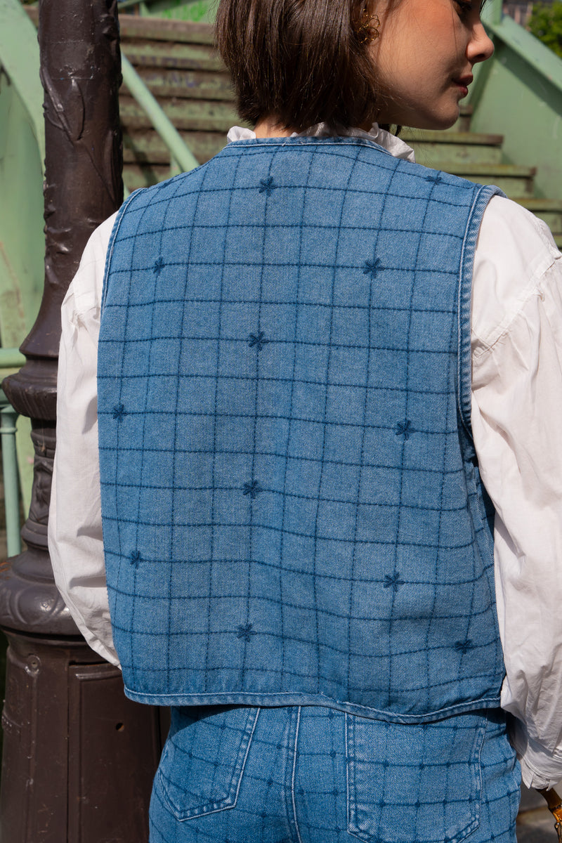 Gilet bohème Colette femme en coton denim bleu, coupe courte - It Hippie