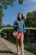 Veste Héloise femme en jean bleu clair, coupe droite structurée - It Hippie