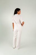 Pantalon Léo femme en coton blanc, coupe flare élégante - It Hippie