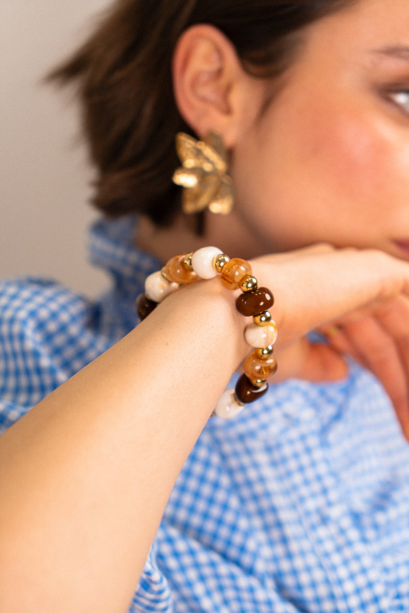 Bracelet Côme de la marque IT HIPPIE, bijou en métal avec détails élégants, porté au poignet.