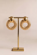 Boucles d'oreilles Flora femme dorées en acier inoxydable, motifs floraux délicats - It Hippie