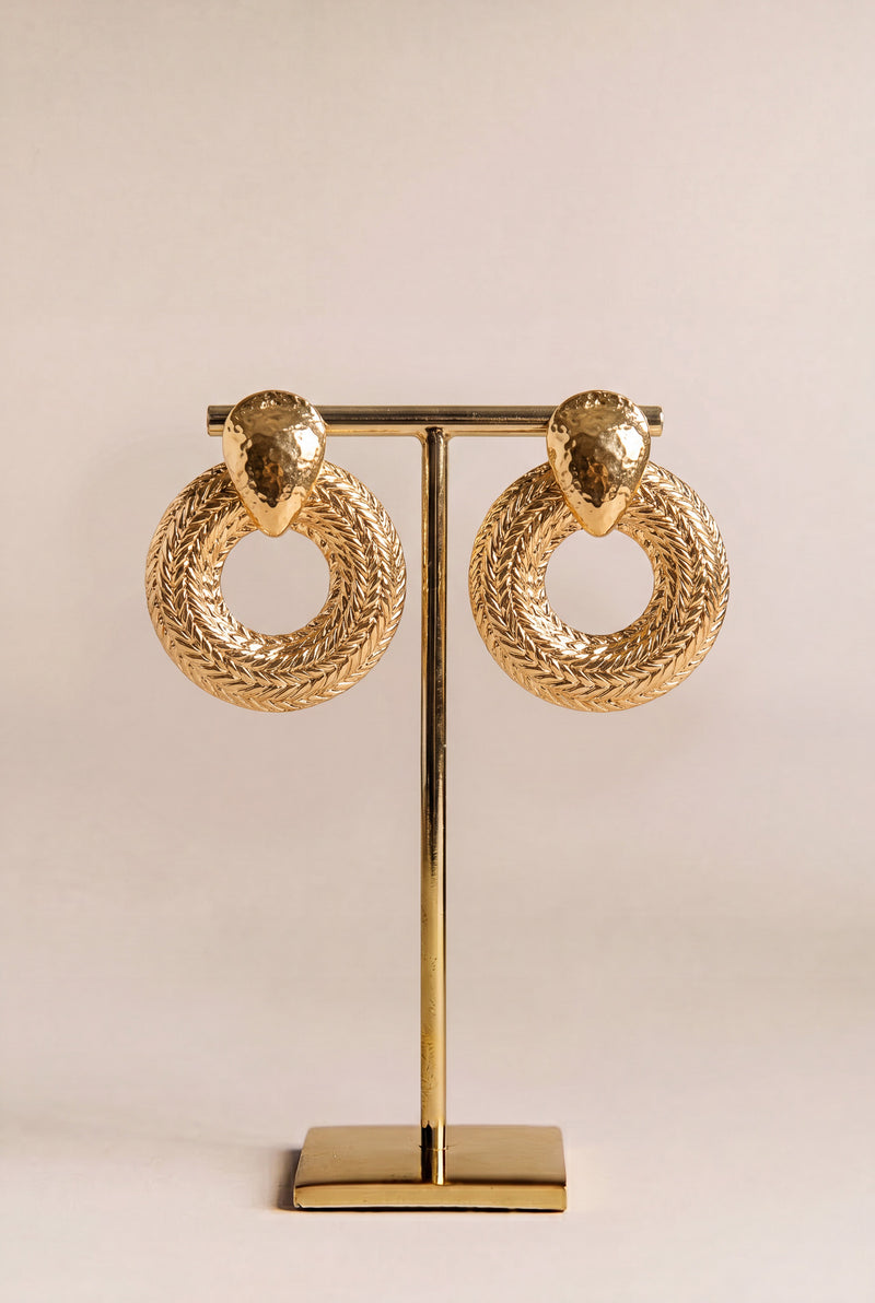 Boucles d'oreilles Flora femme dorées en acier inoxydable, motifs floraux délicats - It Hippie