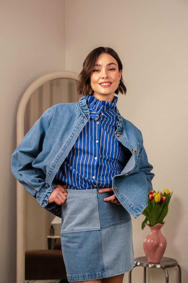 Veste Adélia de la marque IT HIPPIE, élégante et tendance, avec détails mode visibles sur la veste en image.