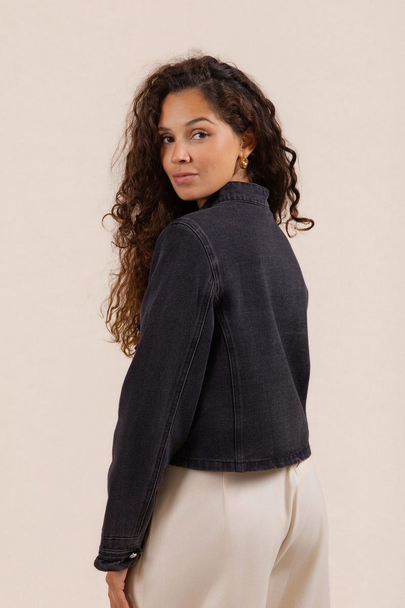 Lorena - Veste
