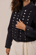 Lorena - Veste
